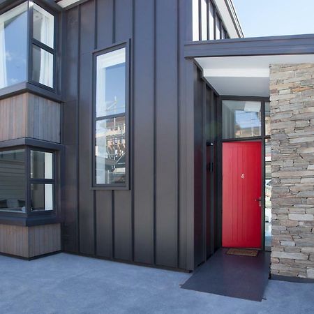 Dungarvon Street Apartments Wanaka Bagian luar foto