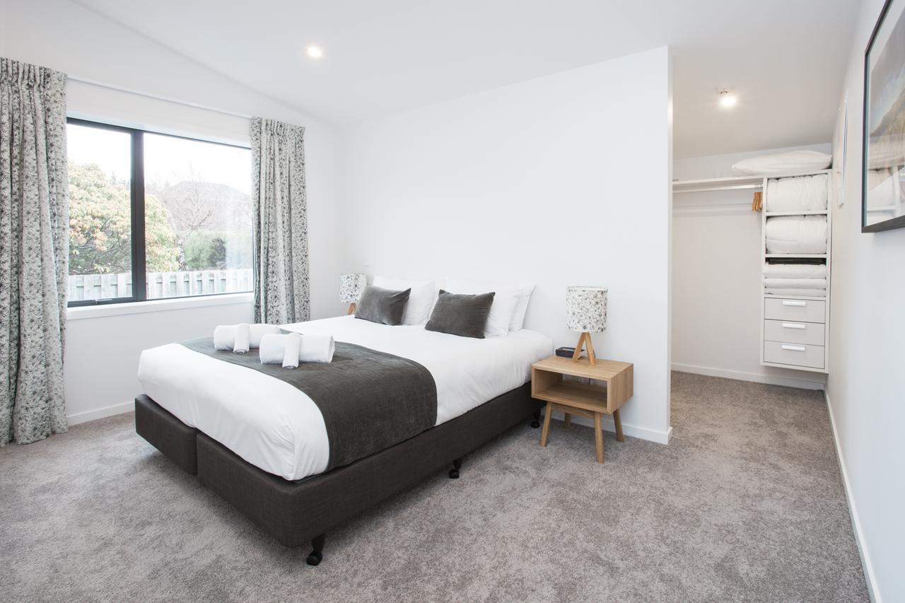 Dungarvon Street Apartments Wanaka Bagian luar foto