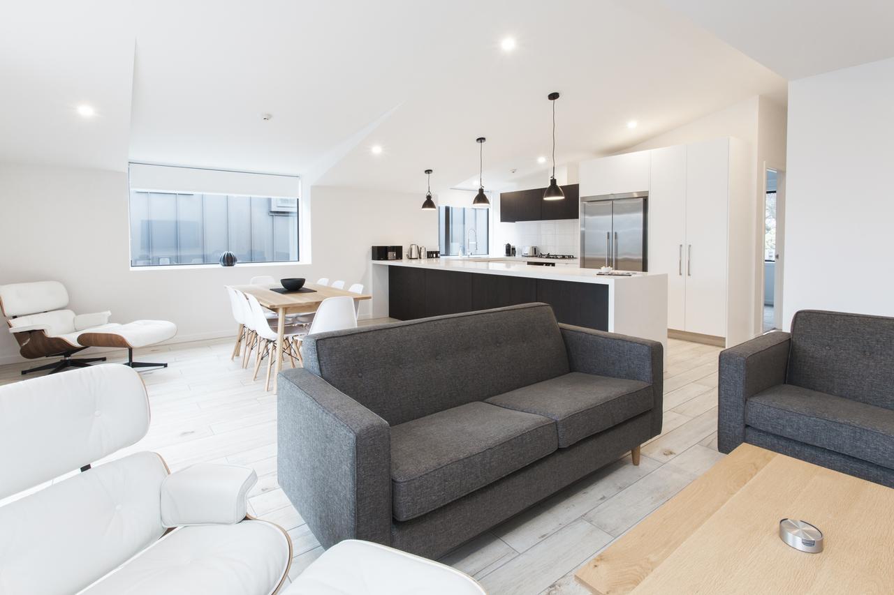 Dungarvon Street Apartments Wanaka Bagian luar foto