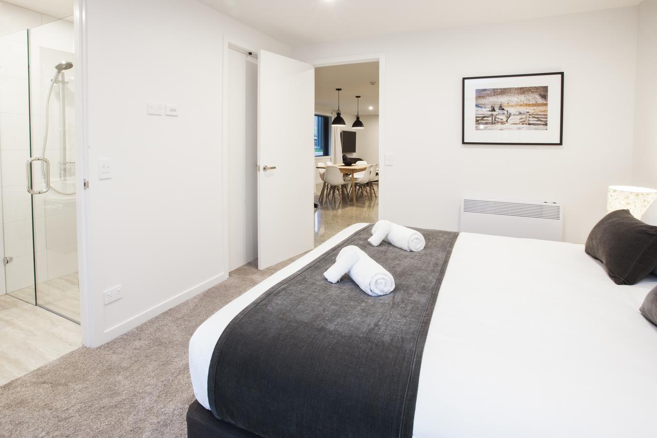 Dungarvon Street Apartments Wanaka Bagian luar foto
