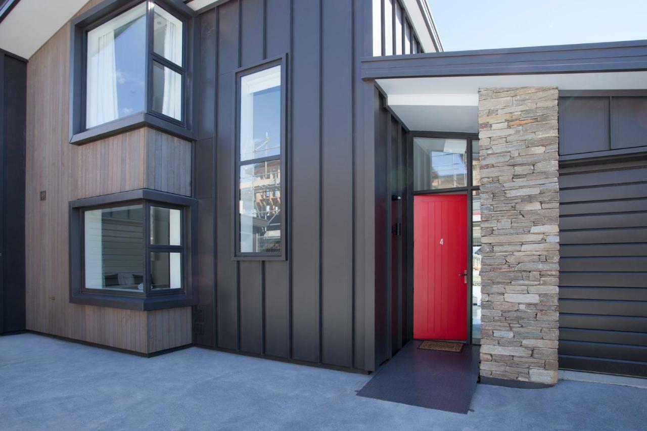 Dungarvon Street Apartments Wanaka Bagian luar foto